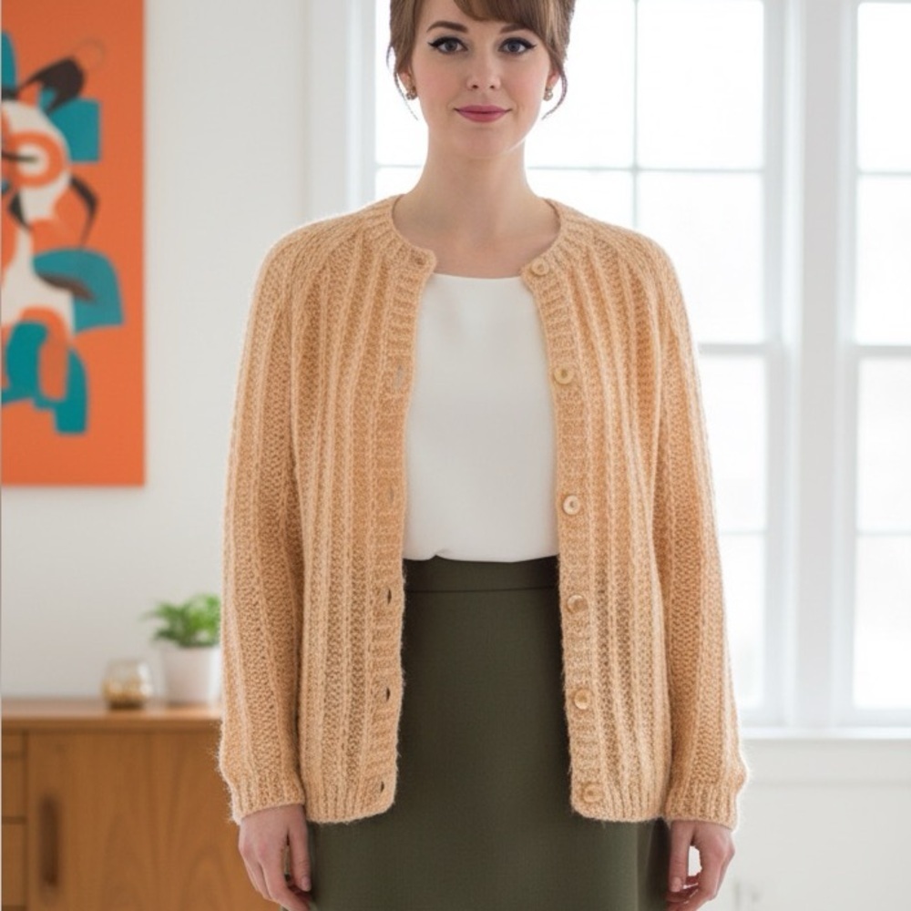 Filor Vintage Cozy Peach Cardigan Sweater